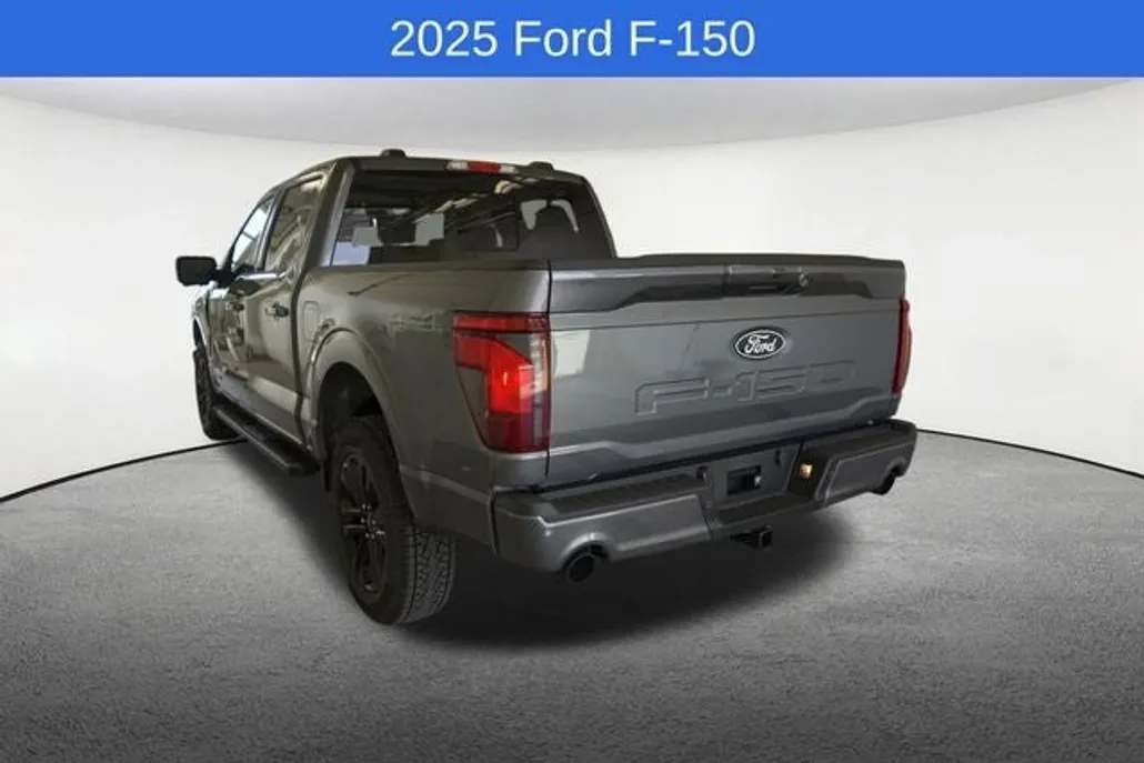 2025 Ford F-150 XLT photo 1