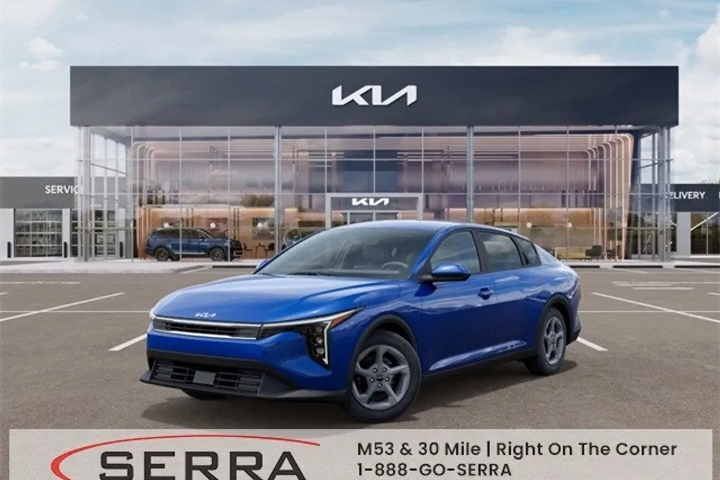 2025 Kia K4 LXS photo 1