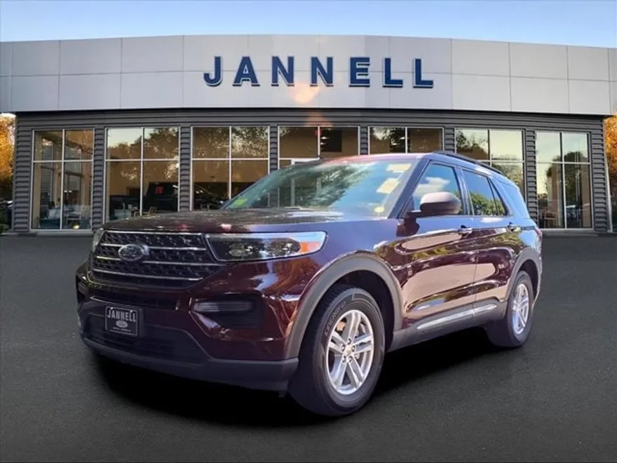 2022 Ford Explorer XLT photo 1