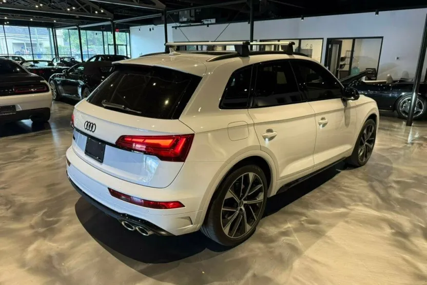 2023 Audi SQ5 Premium Plus photo 1