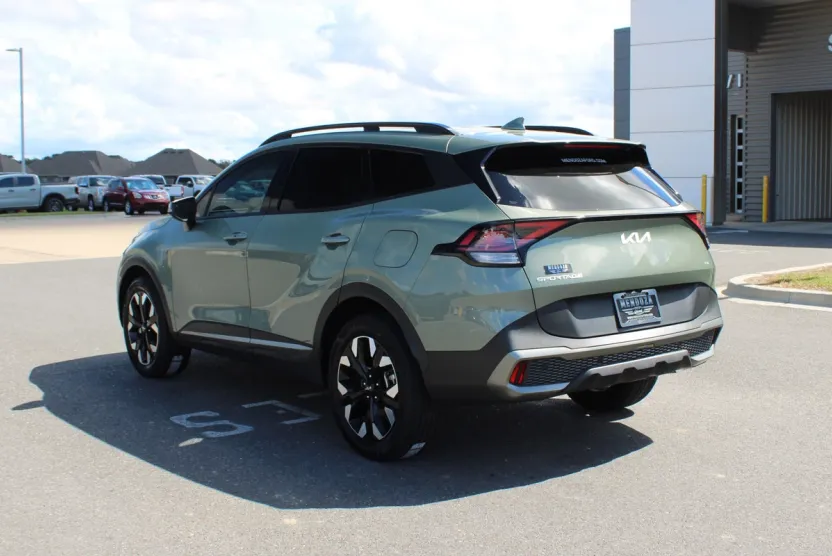 2023 Kia Sportage X-Line photo 1