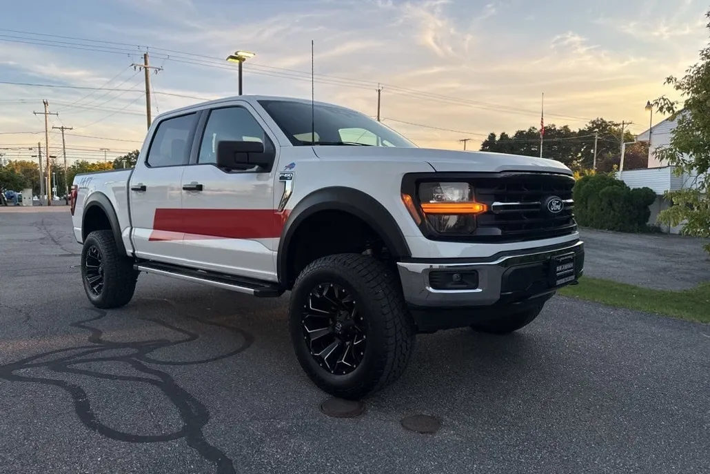 2024 Ford F-150 XLT photo 1