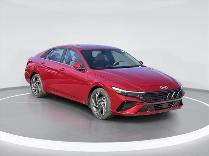 2025 Hyundai Elantra SEL Convenience photo 1