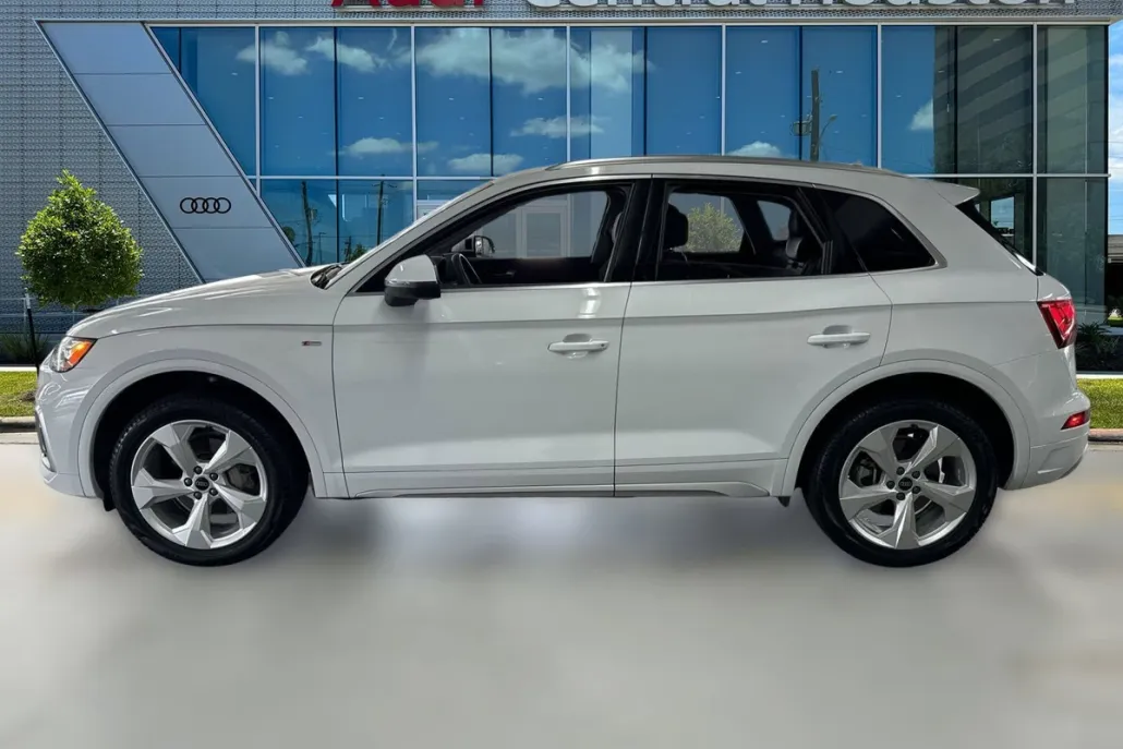 2025 Audi Q5 S line Premium Plus photo 1