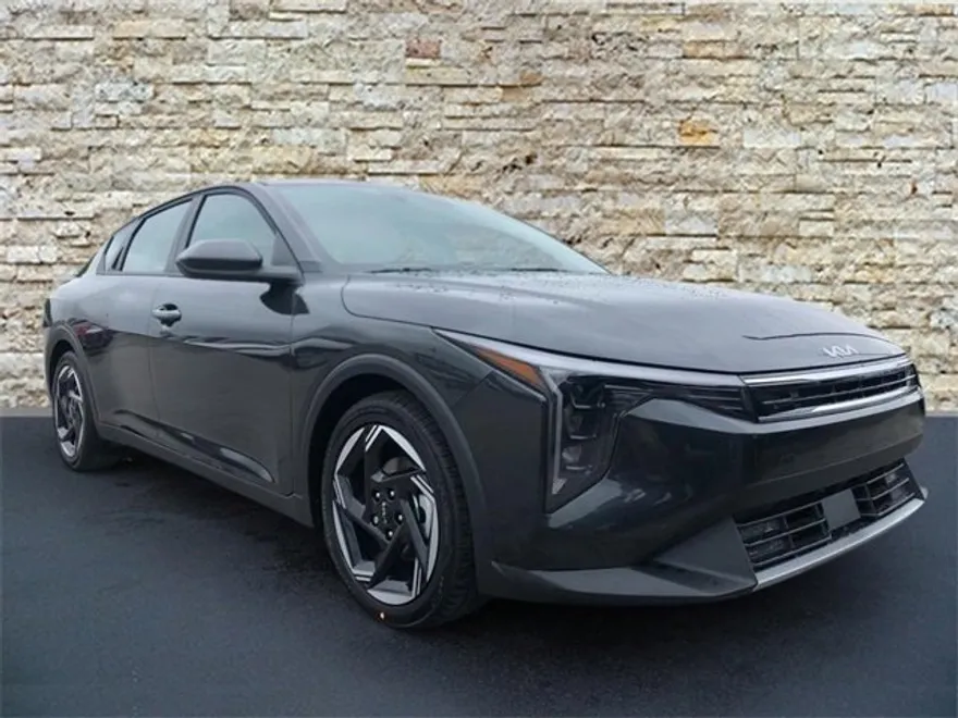 2025 Kia K4 EX photo 1