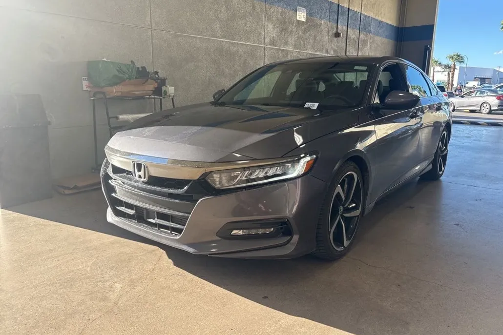 2018 Honda Accord Sport photo 1