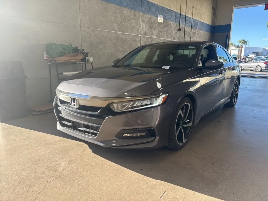 2018 Honda Accord Sport photo 1