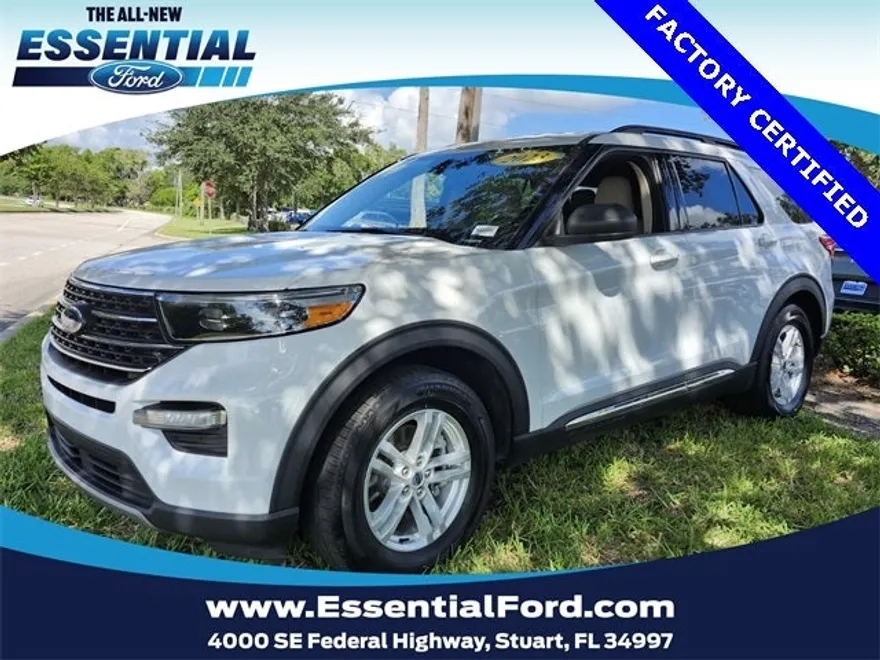 2023 Ford Explorer XLT photo 1