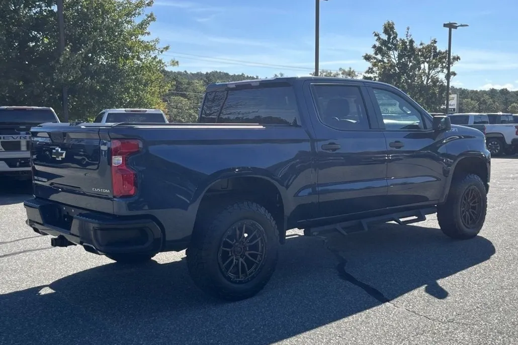 2021 Chevrolet Silverado 1500 Custom Trail Boss photo 1