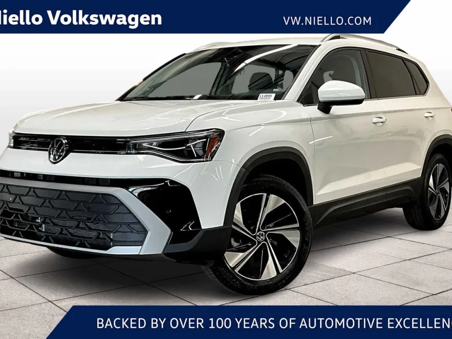 2025 Volkswagen Taos SE photo 1