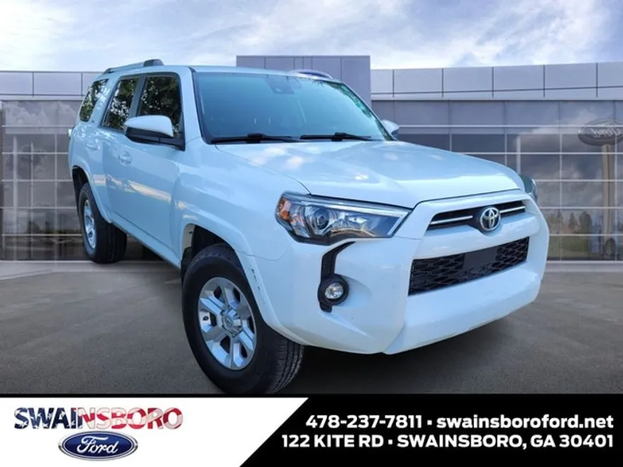2021 Toyota 4Runner SR5 photo 1