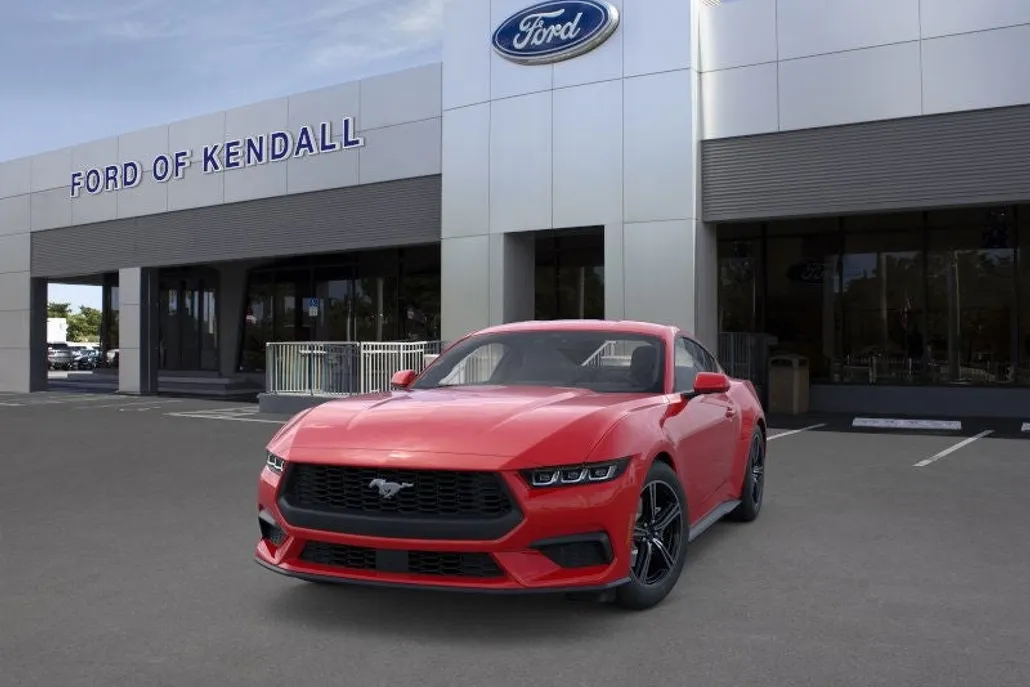 2025 Ford Mustang EcoBoost photo 1