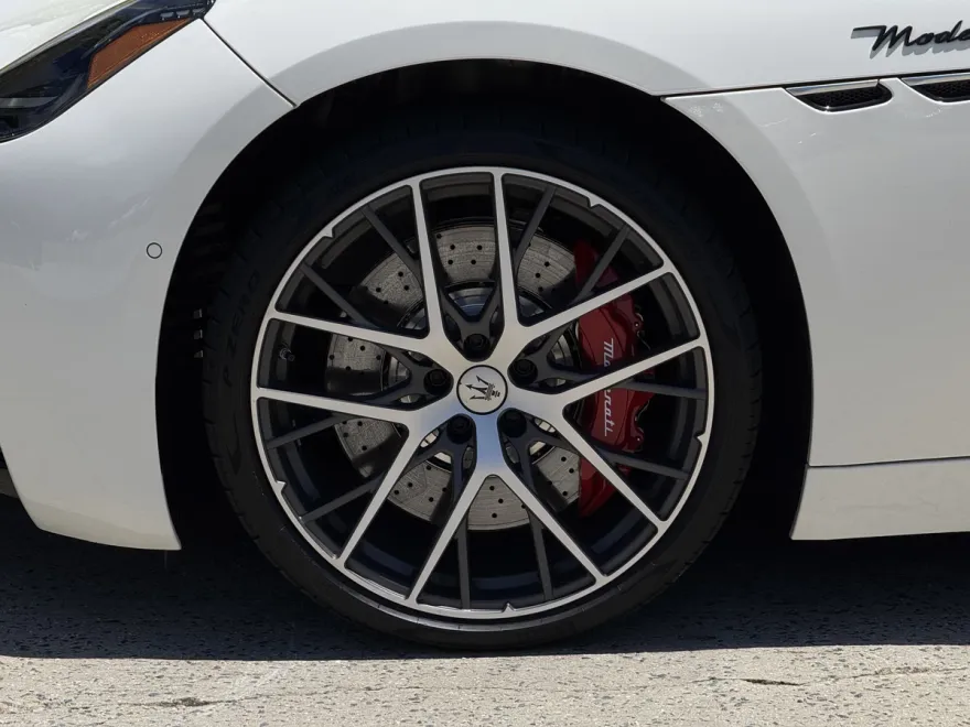 2024 Maserati Granturismo Modena photo 1