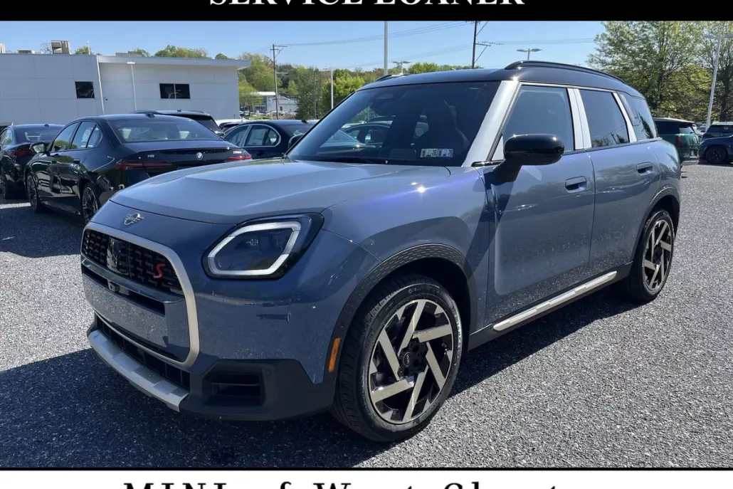 2025 Mini Cooper S ALL4 photo 1