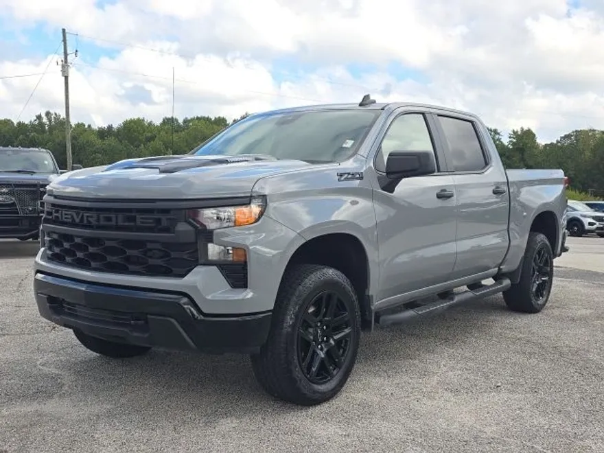 2024 Chevrolet Silverado 1500 Custom Trail Boss photo 1