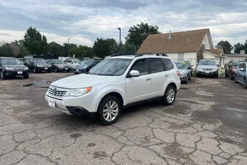 2012 Subaru Forester 2.5X Premium photo 1