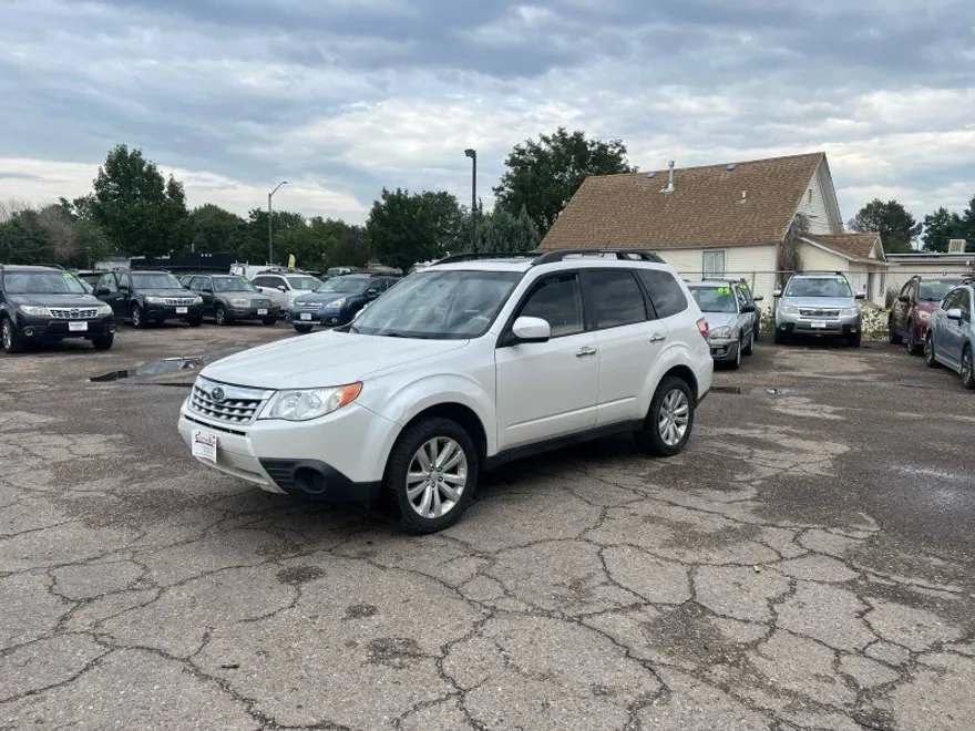 2012 Subaru Forester 2.5X Premium photo 1