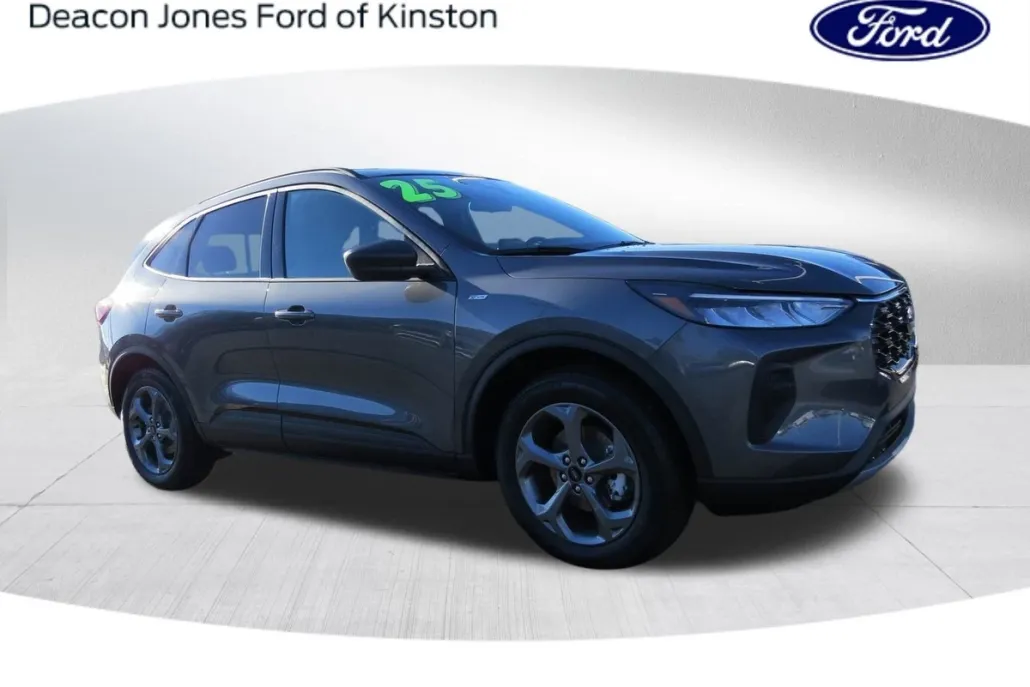 2025 Ford Escape ST-Line photo 1