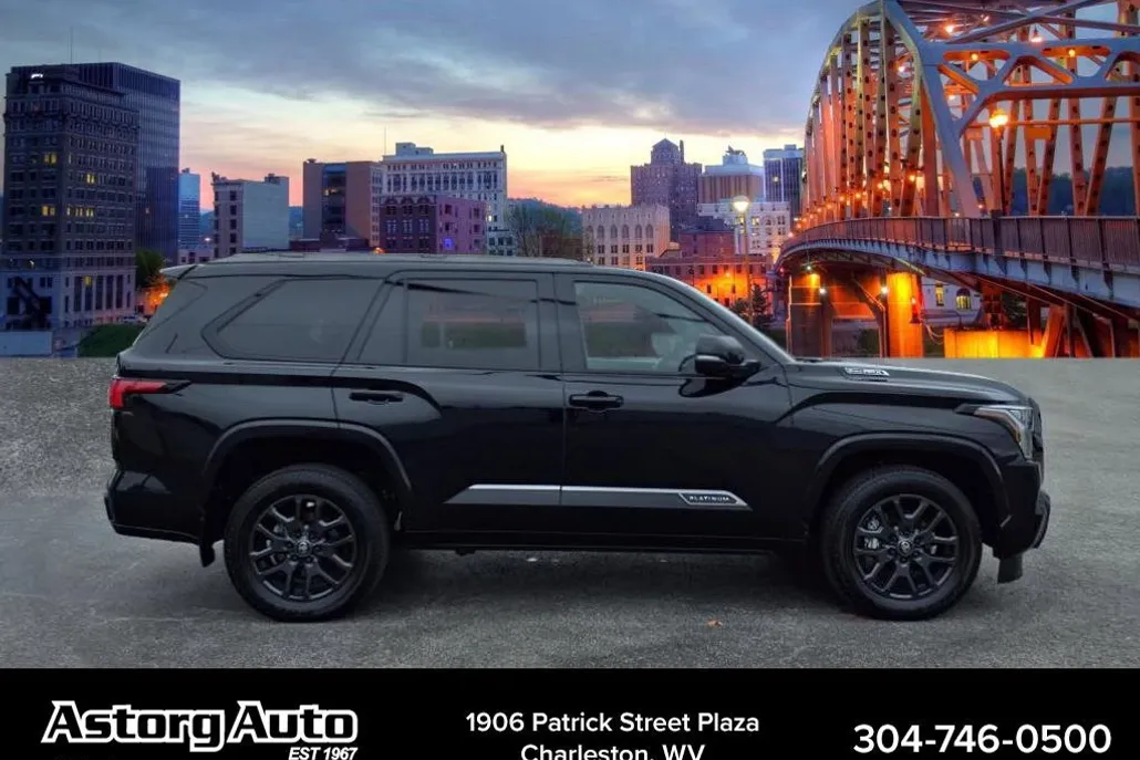 2025 Toyota Sequoia Platinum photo 1