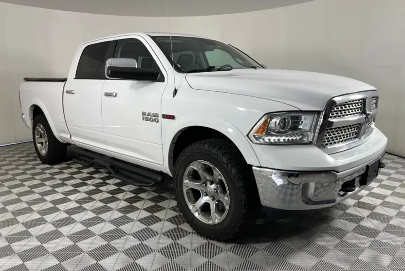 2018 Ram 1500 Laramie photo 1