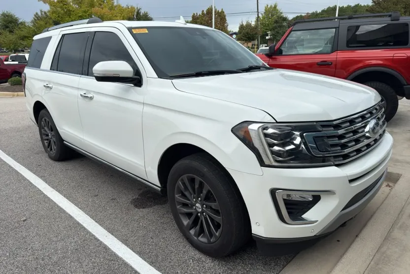 2020 Ford Expedition Limited photo 1