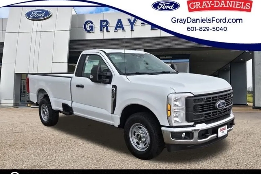 2025 Ford F-250 photo 1