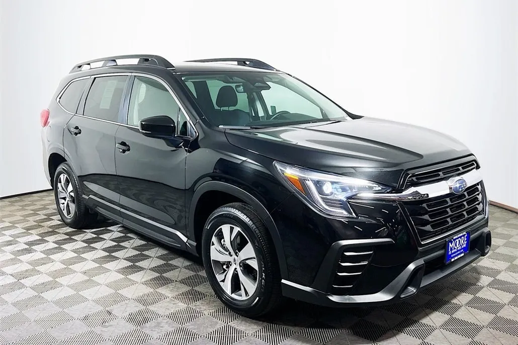 2024 Subaru Ascent Premium photo 1