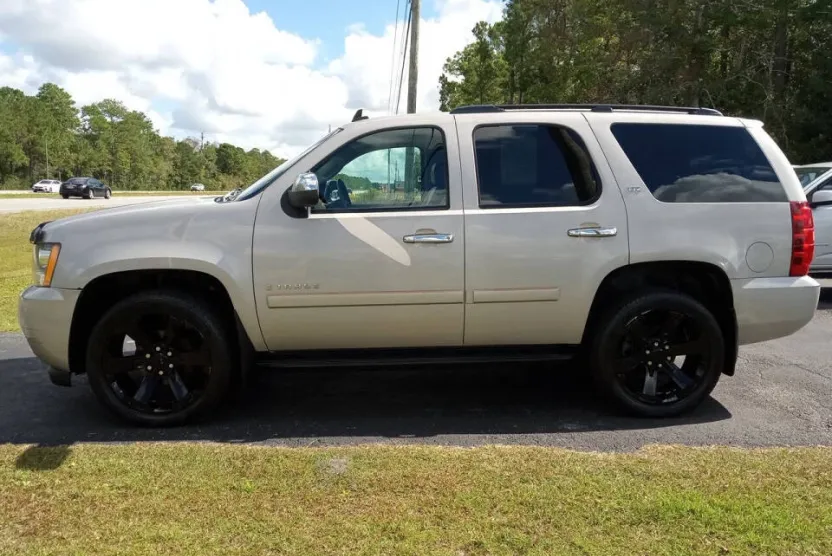 2007 Chevrolet Tahoe LS photo 1