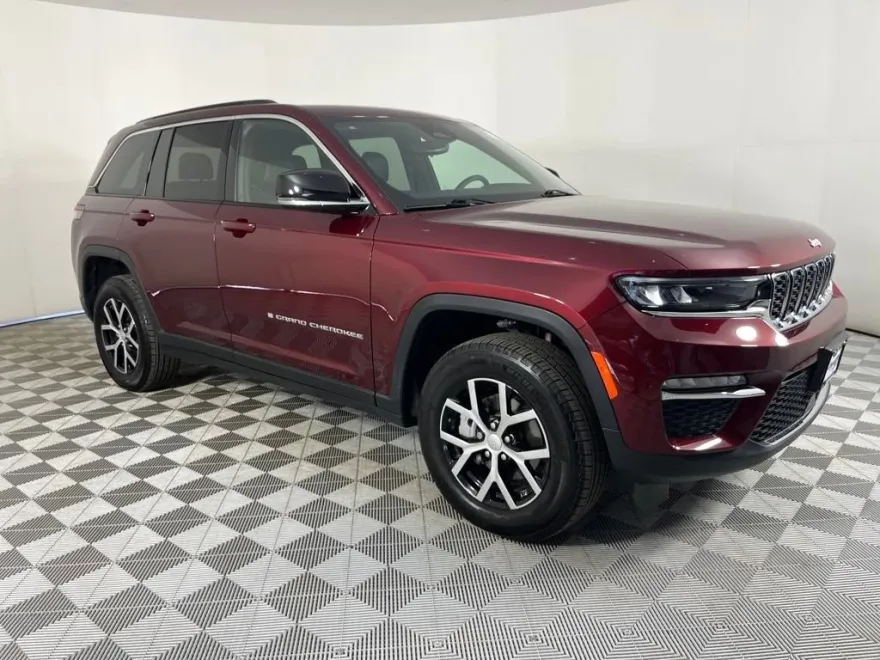 2024 Jeep Grand Cherokee Limited photo 1