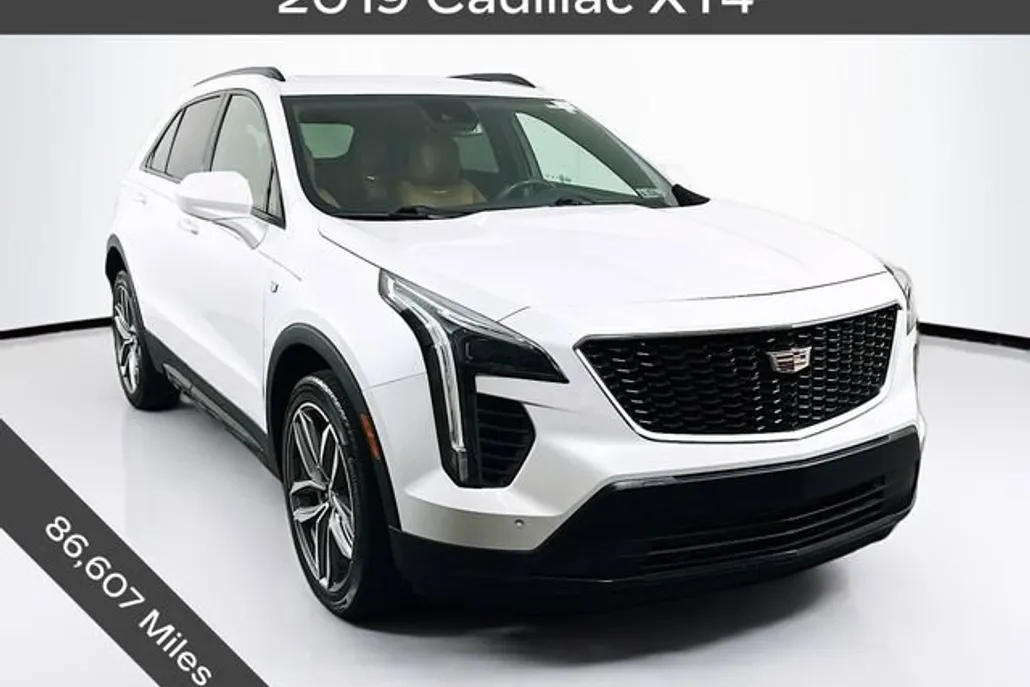 2019 Cadillac XT4 Sport photo 1