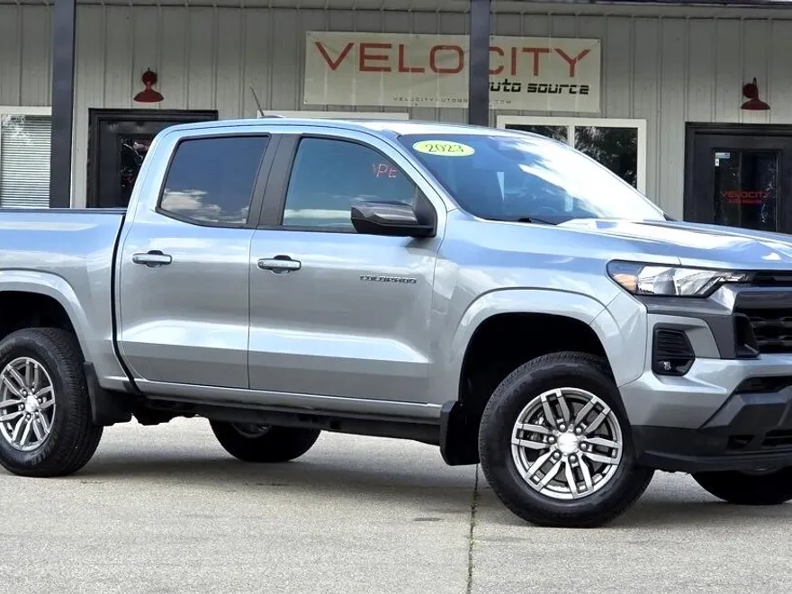 2023 Chevrolet Colorado LT photo 1