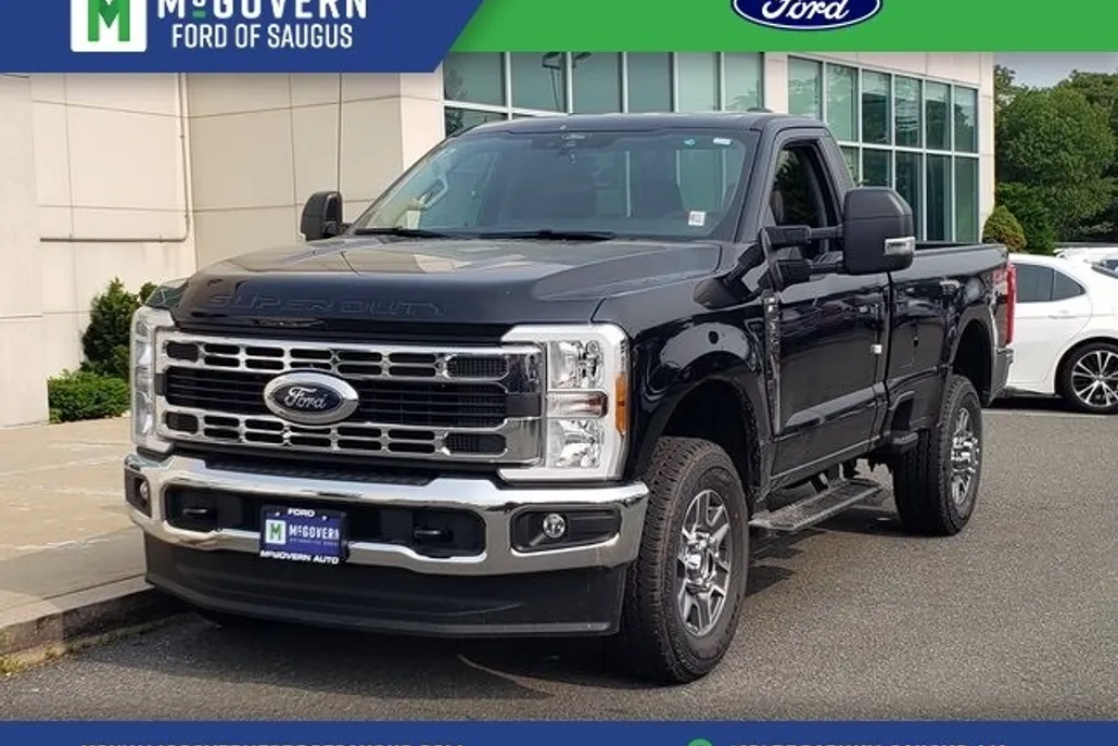 2025 Ford F-350 XLT photo 1