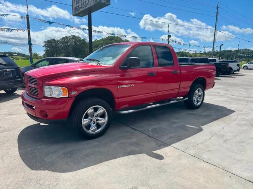 2003 Dodge Ram SLT photo 1