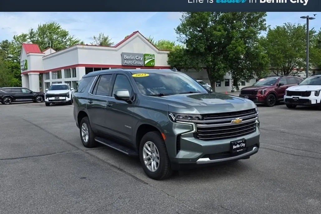 2023 Chevrolet Tahoe LT photo 1