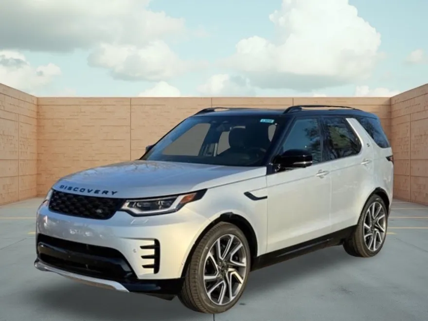2024 Land Rover Discovery SE photo 1