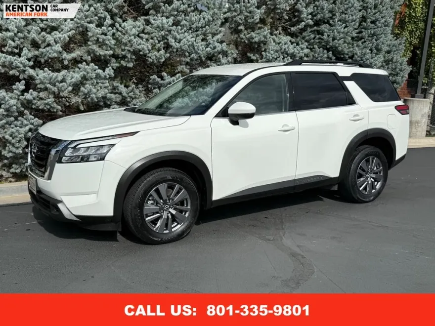 2025 Nissan Pathfinder SV photo 1