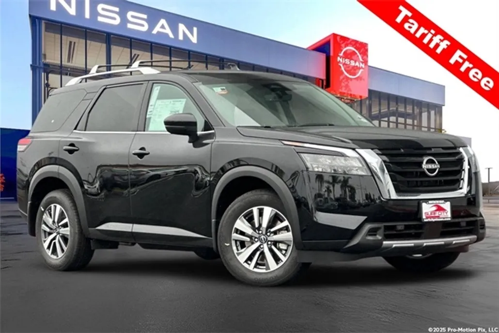 2025 Nissan Pathfinder SL photo 1