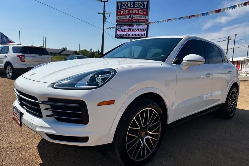 2022 Porsche Cayenne Platinum Edition photo 1