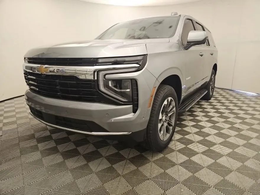2025 Chevrolet Tahoe LS photo 1