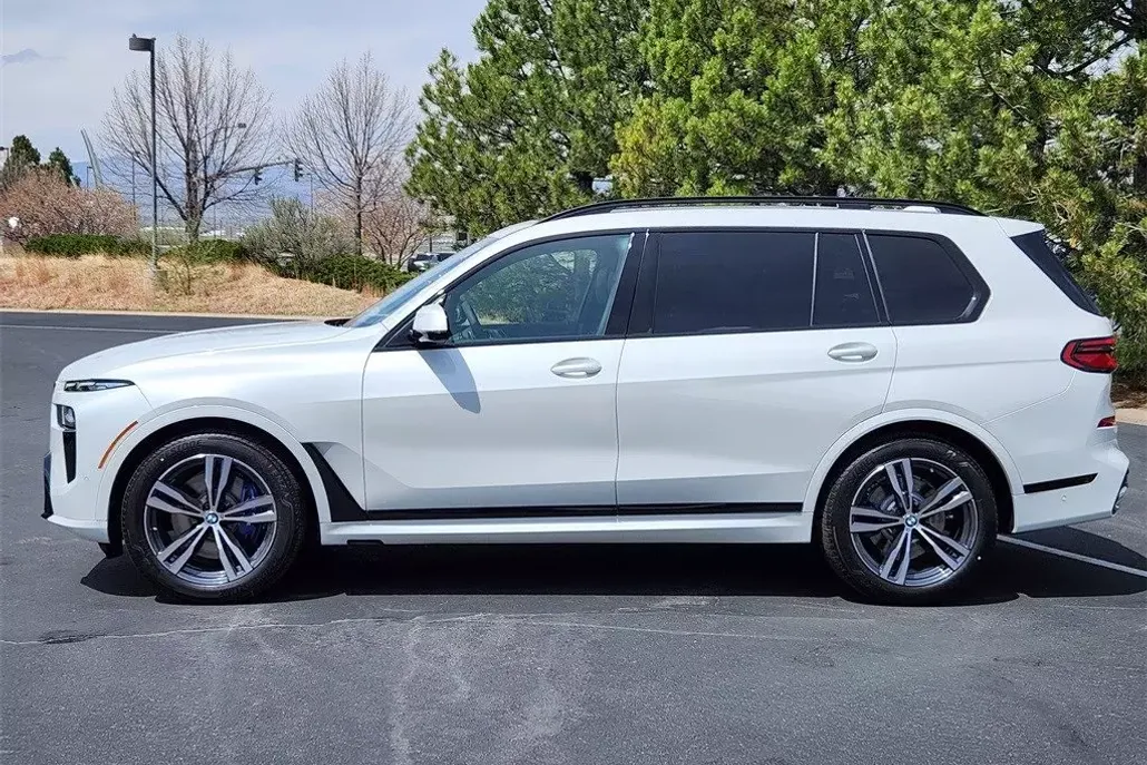 2025 Bmw X7 xDrive40i photo 1