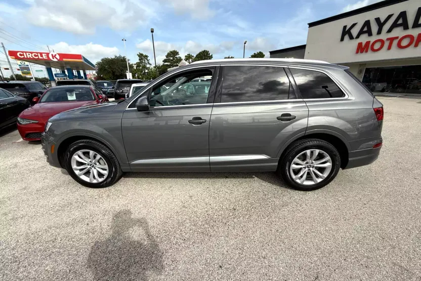 2018 Audi Q7 Premium Plus photo 1