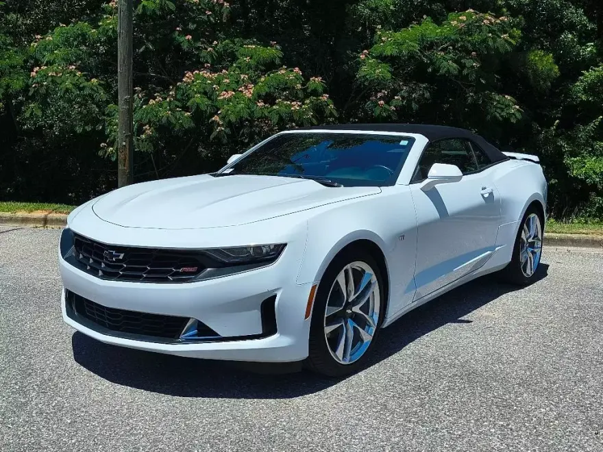 2023 Chevrolet Camaro 2LT photo 1