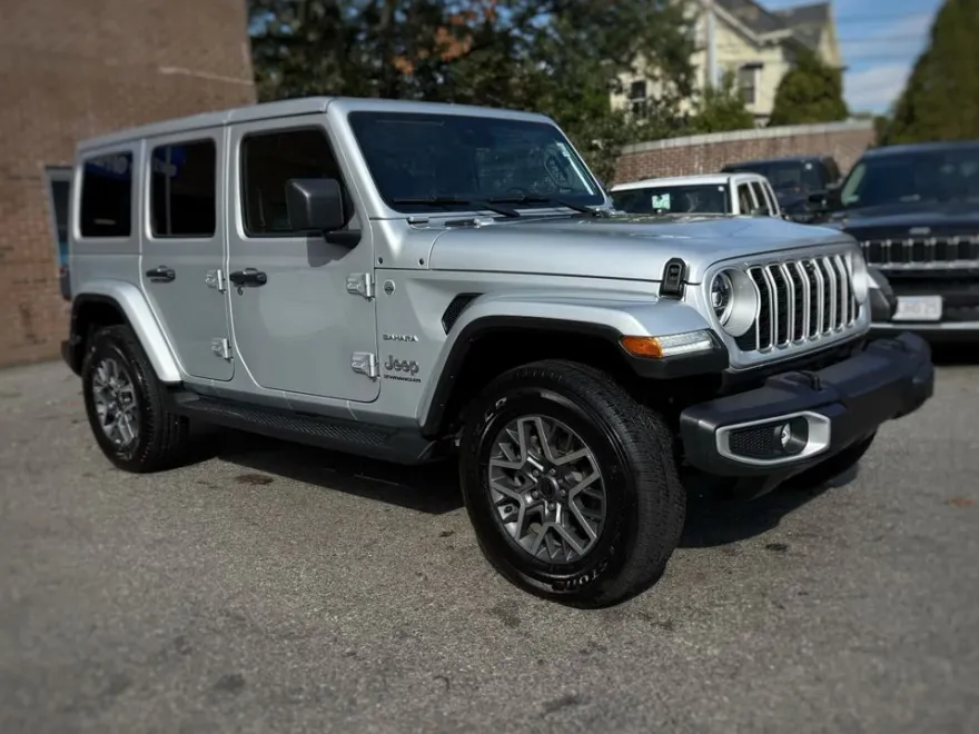 2024 Jeep Wrangler Sahara photo 1