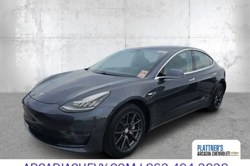 2019 Tesla Model 3 Mid Range photo 1
