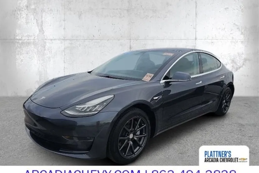 2019 Tesla Model 3 Mid Range photo 1