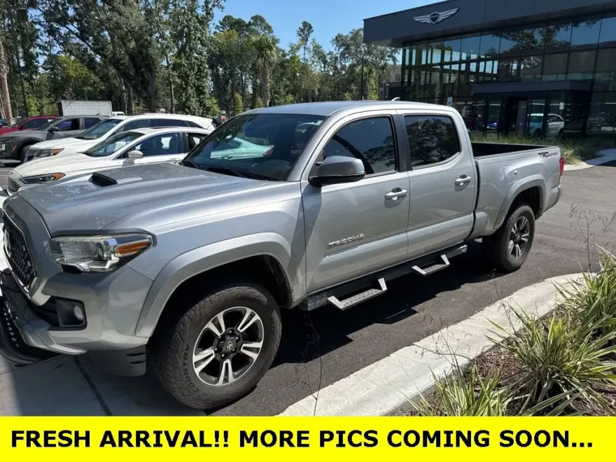 2018 Toyota Tacoma TRD Sport V6 photo 1