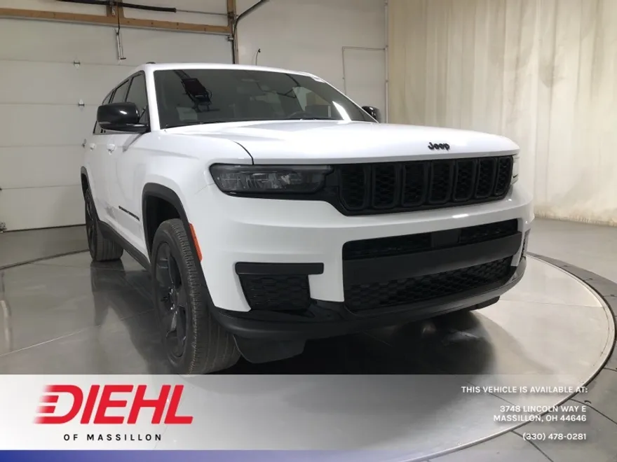 2023 Jeep Grand Cherokee Altitude photo 1