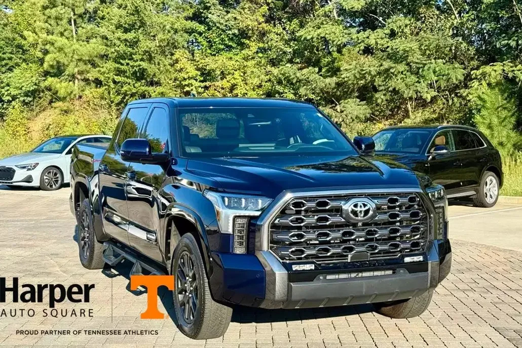 2023 Toyota Tundra Platinum photo 1