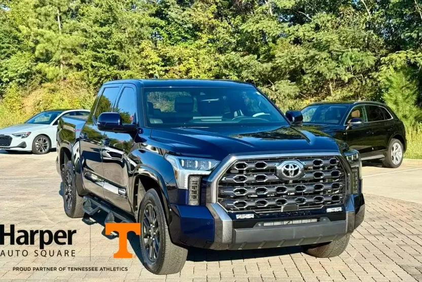 2023 Toyota Tundra Platinum photo 1