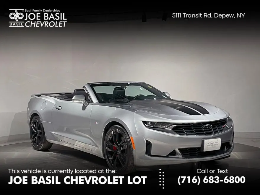 2023 Chevrolet Camaro 2LT photo 1